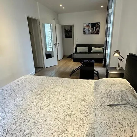 Apartment Gorgeous Eiffel Tower