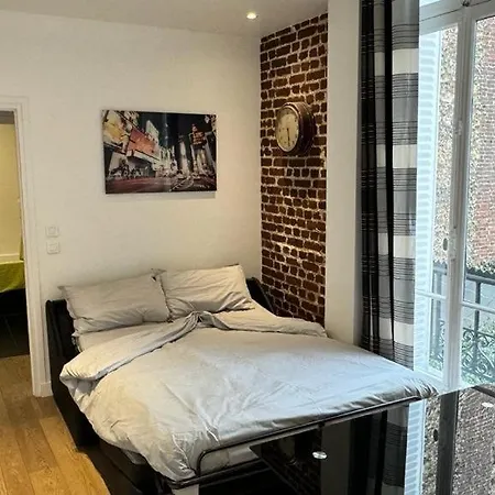 Gorgeous Eiffel Tower Apartment Paris